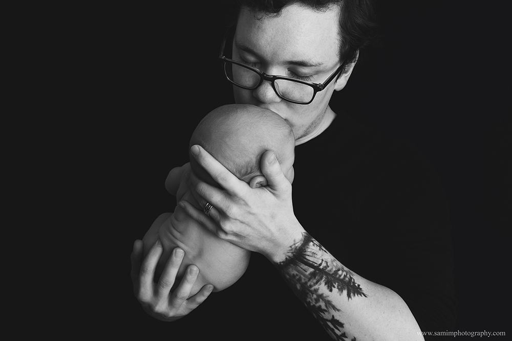 ashburn ga photographer tattooed parent newborn photos