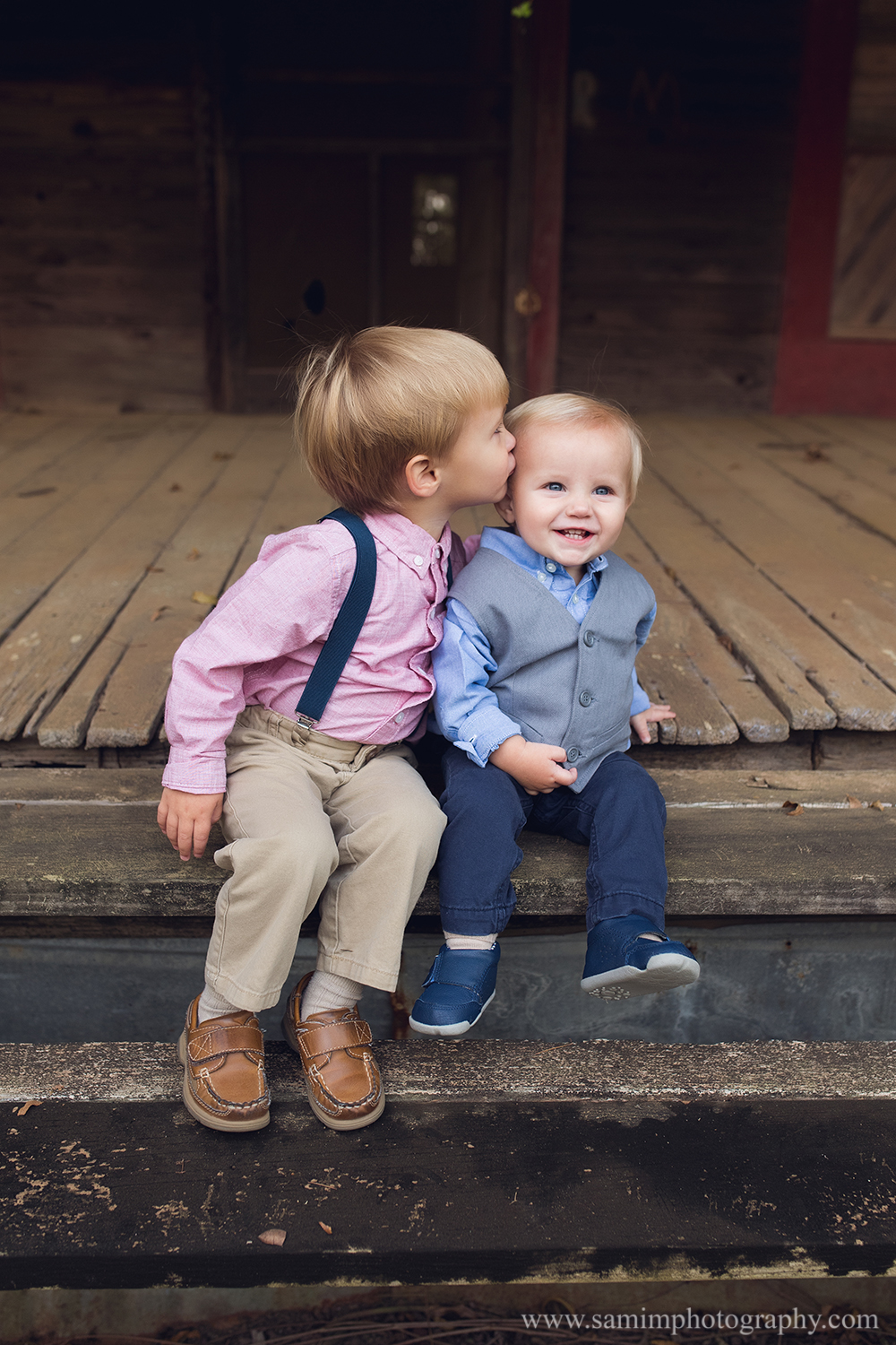 SamiM Photography old farmhouse session