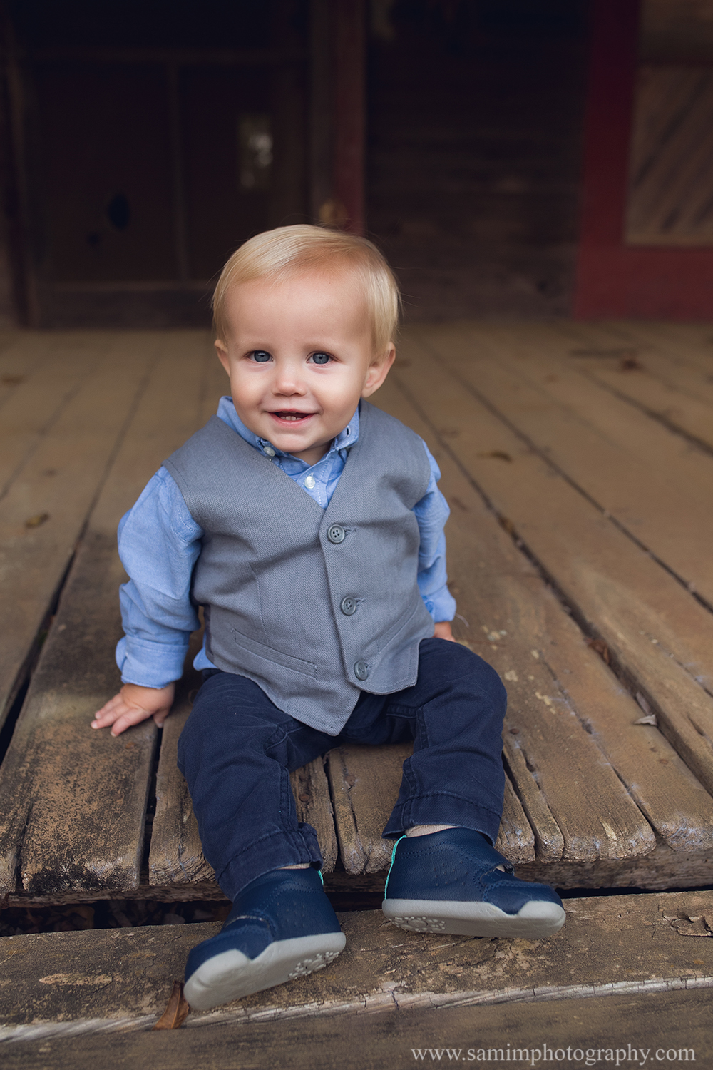 SamiM Photography old farmhouse family session