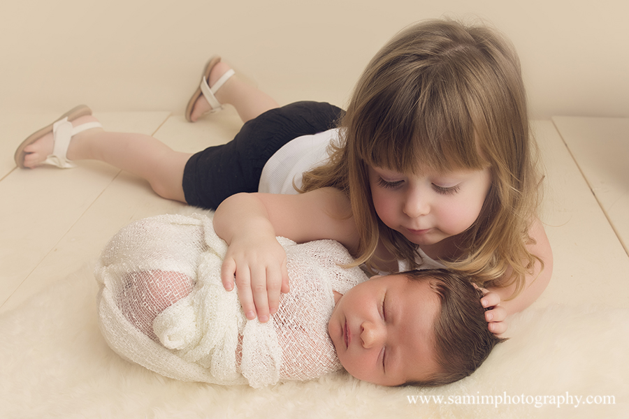 SamiM Photography little boy's newborn session family newborn sister and brother