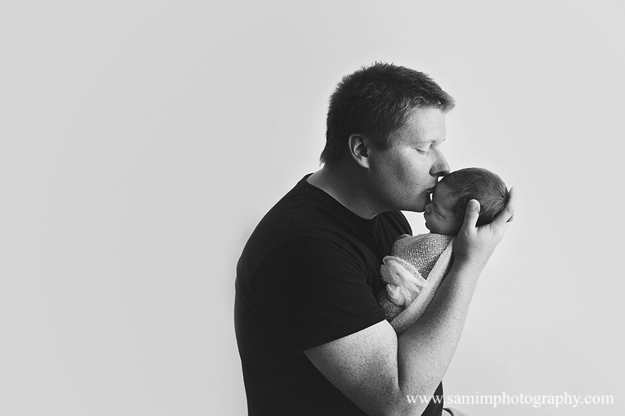 SamiM Photography little boy's newborn session daddy and son newborn parent