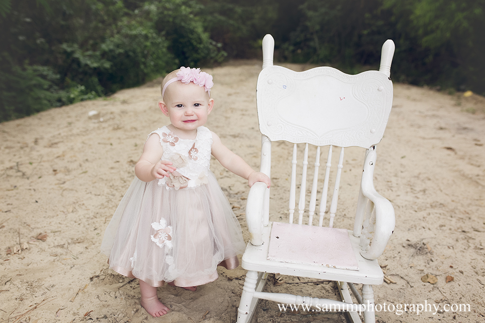 SamiM Photography First birthday session the sweet peach turns one