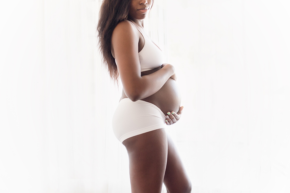 SamiM Photography Maternity boudoir Black beauty