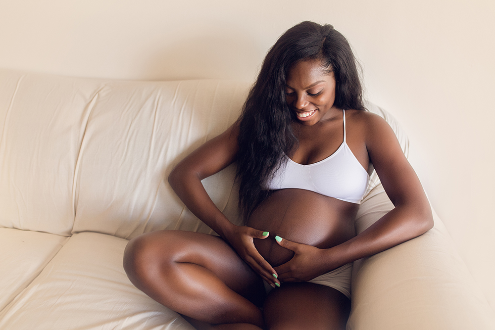 SamiM Photography Maternity boudoir Black beauty