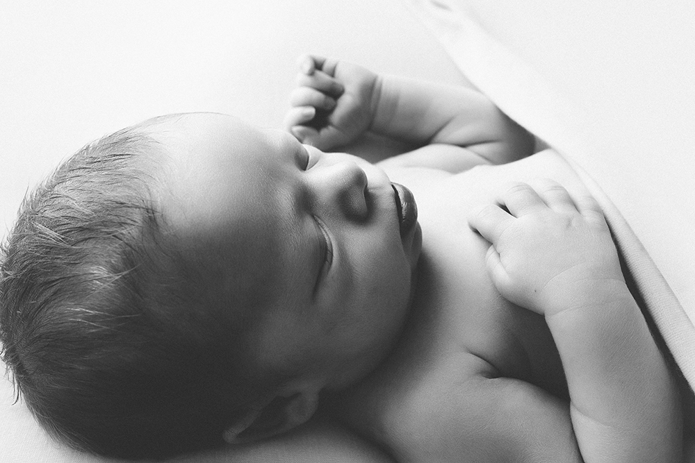 neutral newborn session 