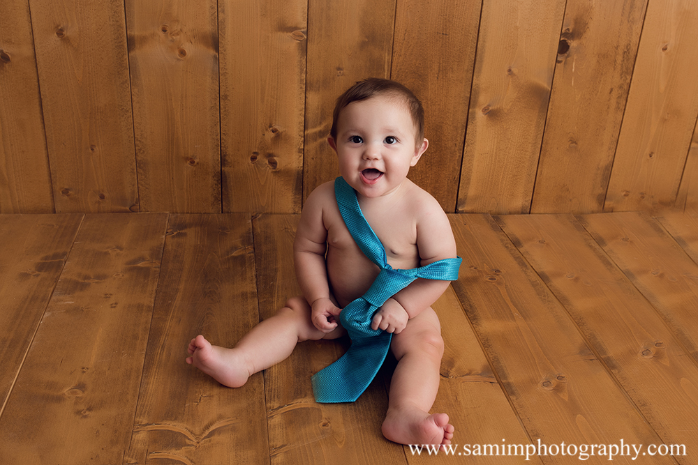 SamiM Photography 6 month photos 6 month smiley studio session